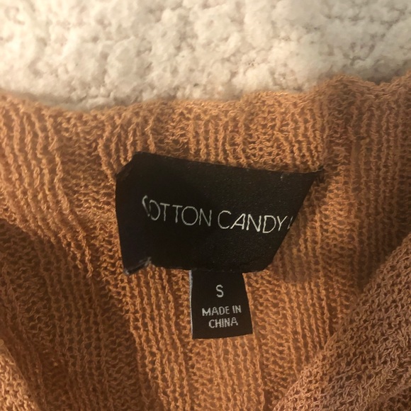 Two cropped sweater tops - Picture 5 of 6